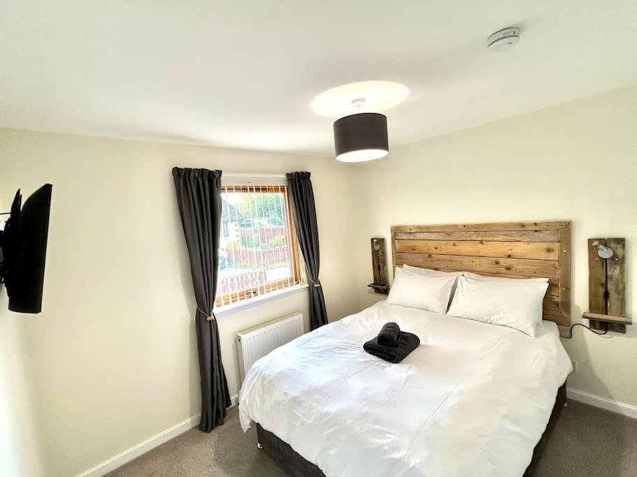Evanton Cosy At Camden, Entire Bungalow מראה חיצוני תמונה